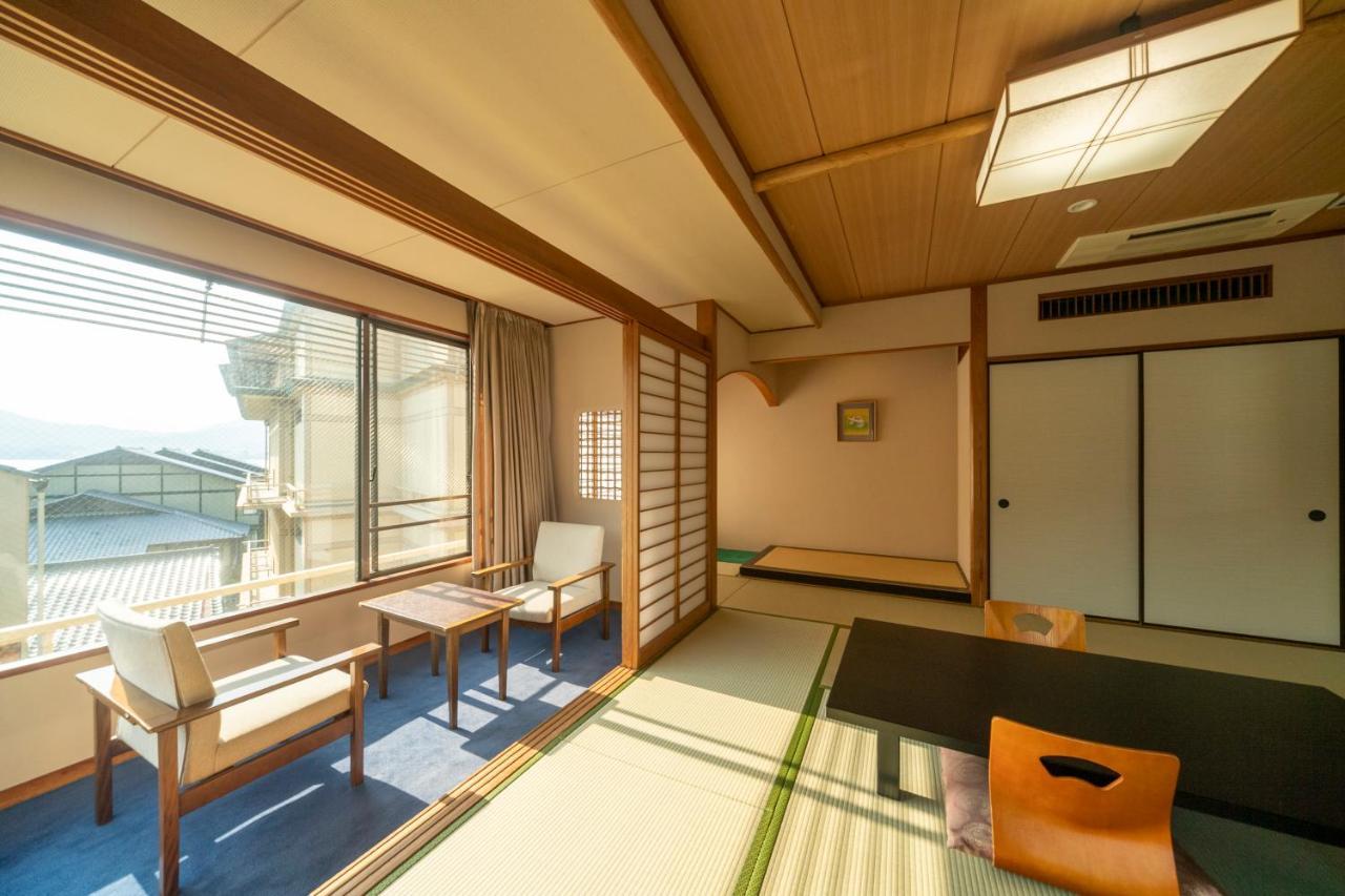 Hotel Miya Rikyu Хацукаити Экстерьер фото